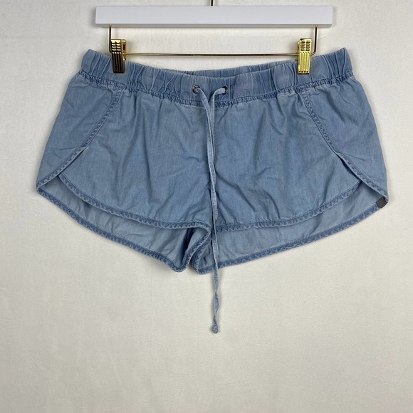 Fabletics Pants - Fabletics Women's Size M Carry Shorts Chambray Denim Drawstring Pockets